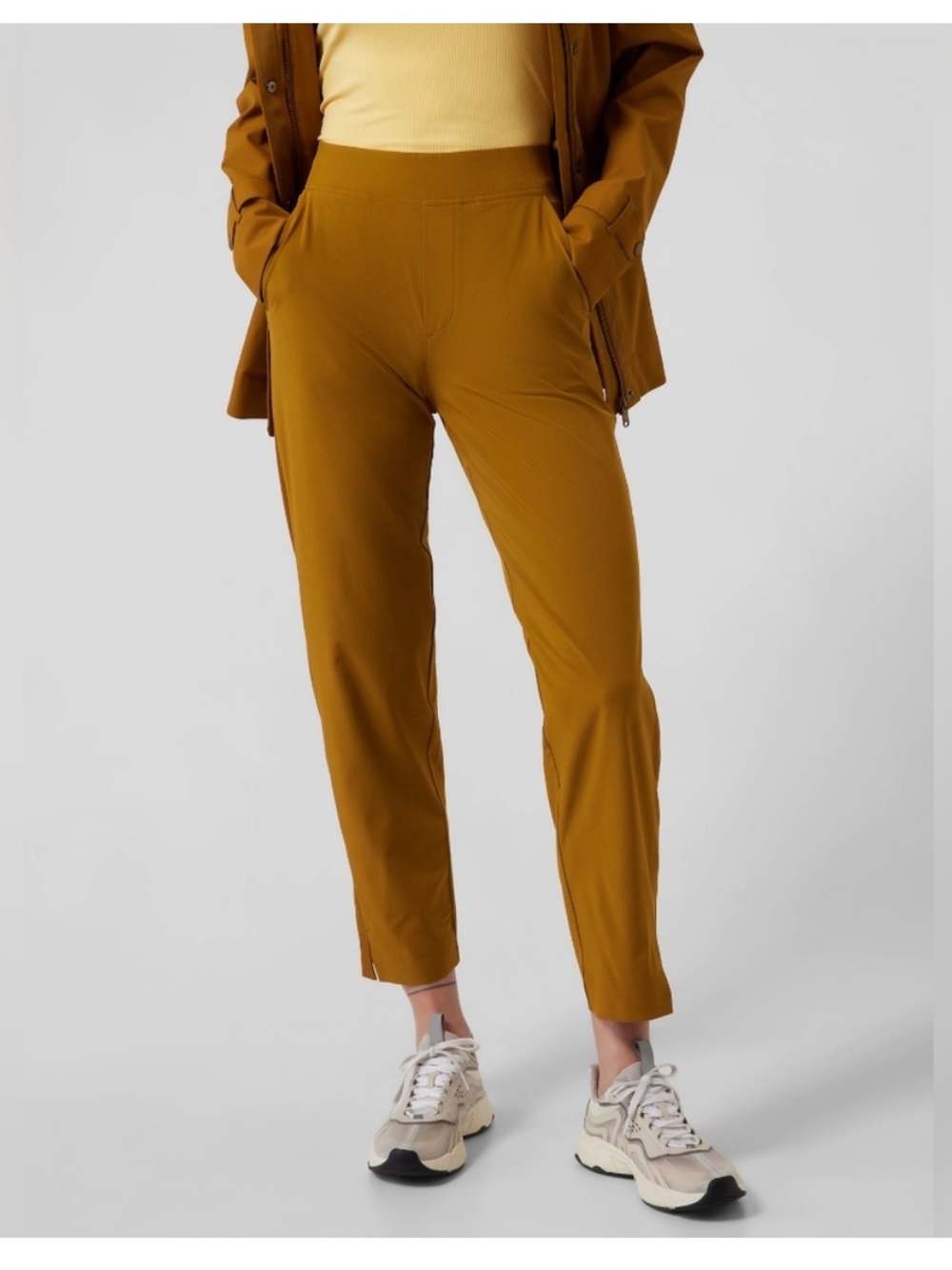 NWT Athleta Brooklyn Ankle Pants Pull On Lightweight Tapered Mustard Size 10